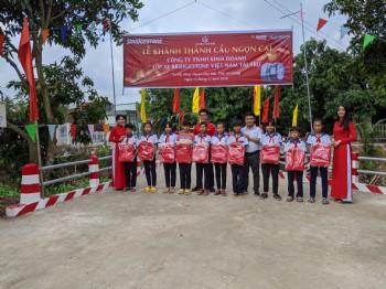 INSEE VIETNAM COMPANIES WITH BRIDGESTONE VIETNAM ORGANIZING THE INAUGURATION CEREMONY OF NGON CAI BRIDGE, AN GIANG PROVINCE