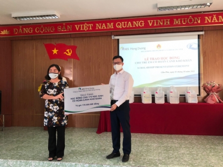 AES Mong Duong continues commitment to education through support package in the new school year