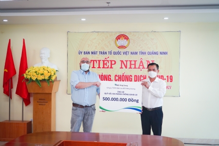 AES Mong Duong donates VND500 million to COVID-19 Vaccine Fund
