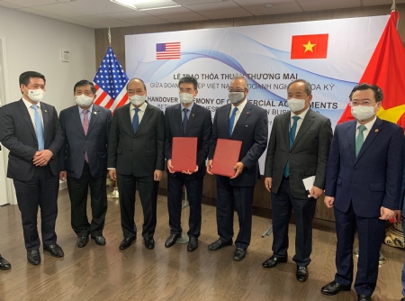 AES and PV Gas sign Joint Venture Agreement for Son My LNG Terminal