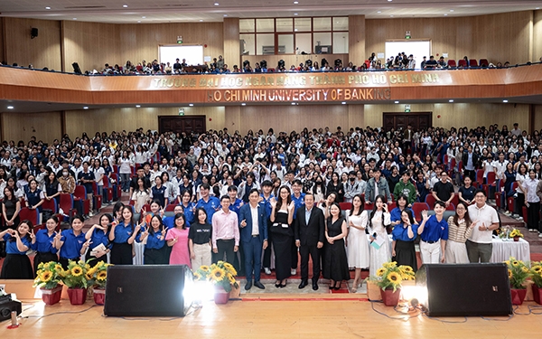 Home Credit Vietnam brings financial literacy closer to women and students