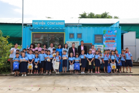 C.P. Vietnam Corporation joins to renew Container Libraries for primary schools