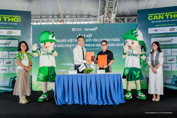 Herbalife Vietnam continued to sponsor the VnExpress Marathon Tournament in Can Tho City to encourage healthy and active lifestyles