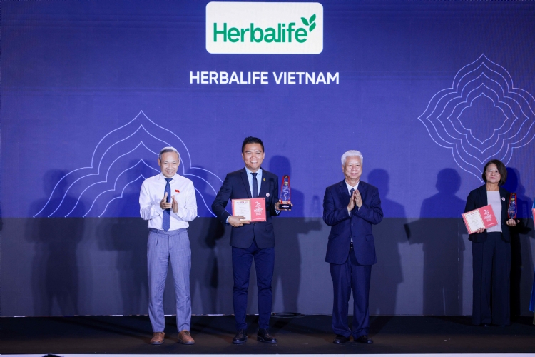 Herbalife is honored as one of the Top 10 Pioneering FIEs for People’s Life in Vietnam at the 2026 Golden Dragon Awards